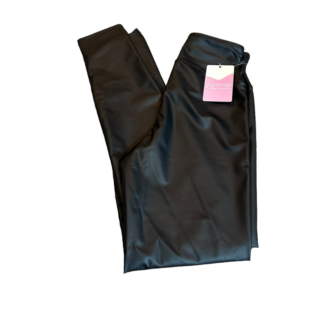 YUMMIE nwt faux leather shaping legging